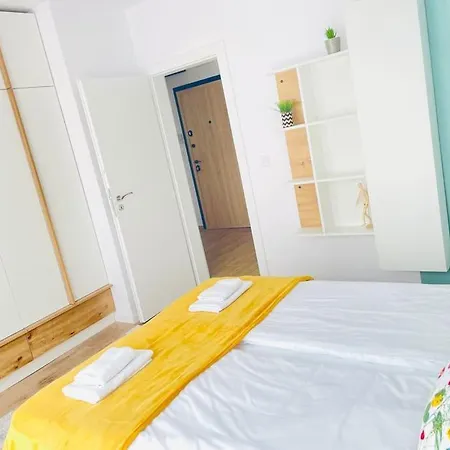 Designer Luxury 1bdr By Kvartiri Ltd *