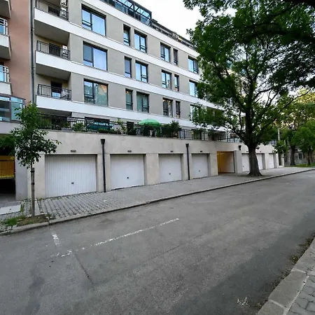 Designer Luxury 1bd By Flat Mаnager